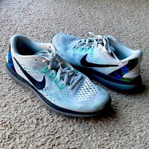 👟 NIKE Flex 2017 Run Sneaker- Women’s 11